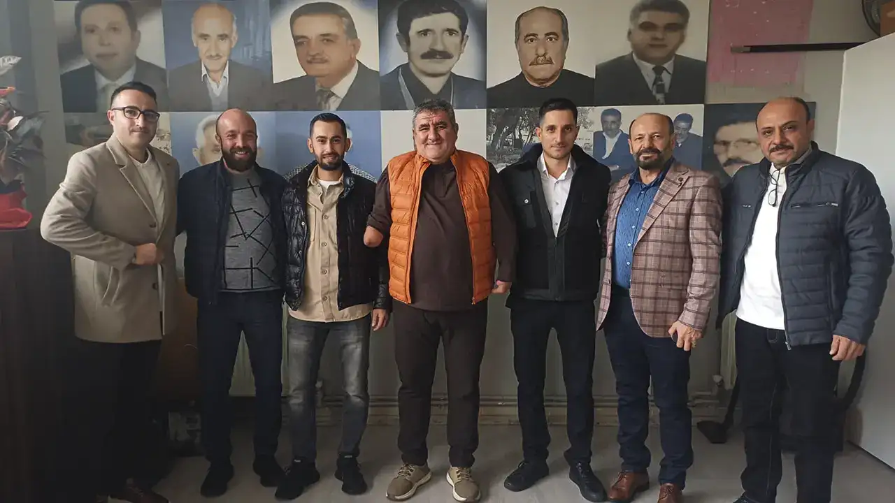 Uşak Besnililer Derneği’nde Yeni Başkan Zekeriya Geçer Oldu