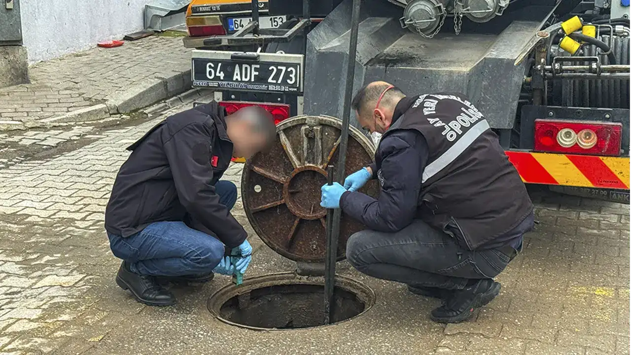 Uşak'ta Kanalizasyonda Cenin Bulundu