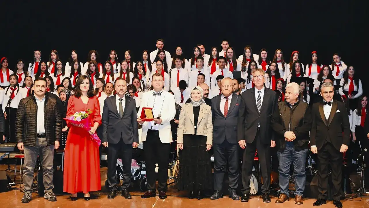 Uşak’ta Özel Eğitim Öğrencilerinden Unutulmaz THM Konseri