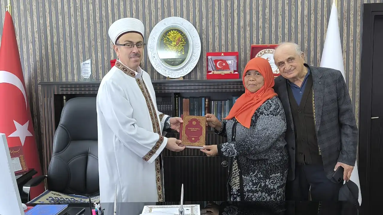 Taylandlı Daeng Suepsa Uşak’ta Müslümanlığı Seçti
