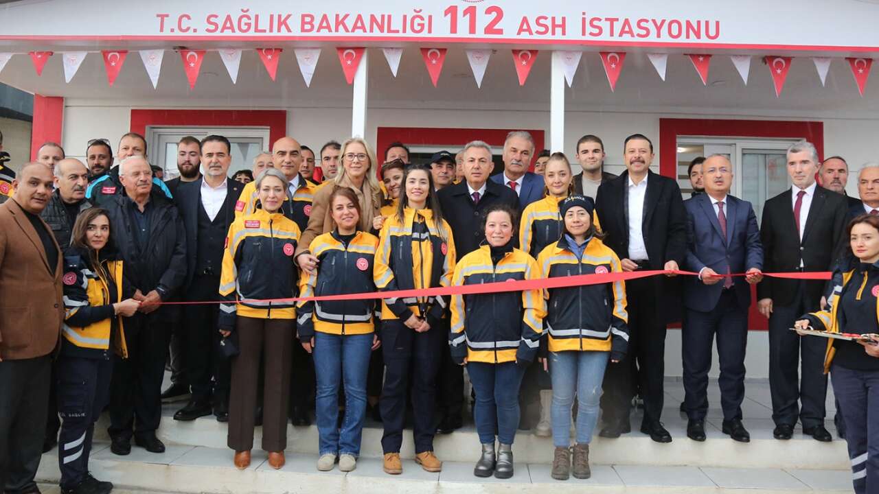 İzmir'de 112 Acil Sağlık Hizmetleri İstasyonu açıldı