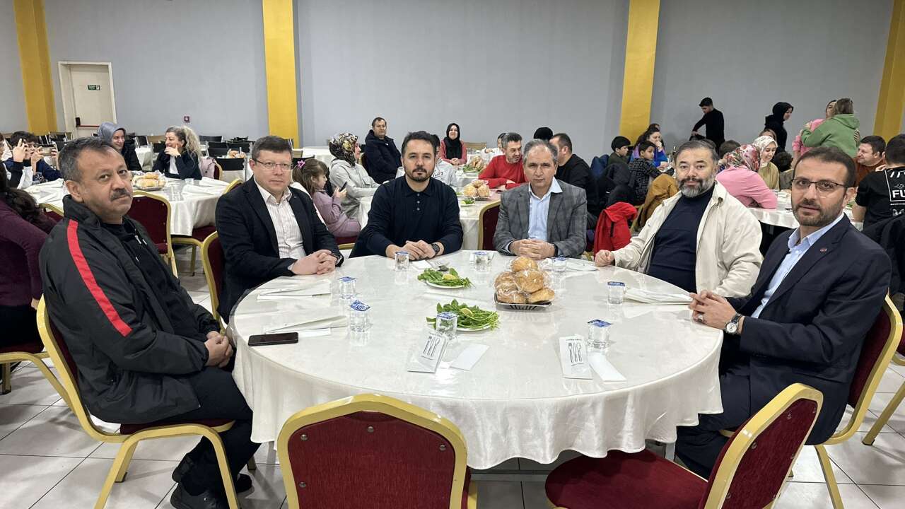 Uşak’ta sağlık çalışanlarına destek ve teşekkür buluşması