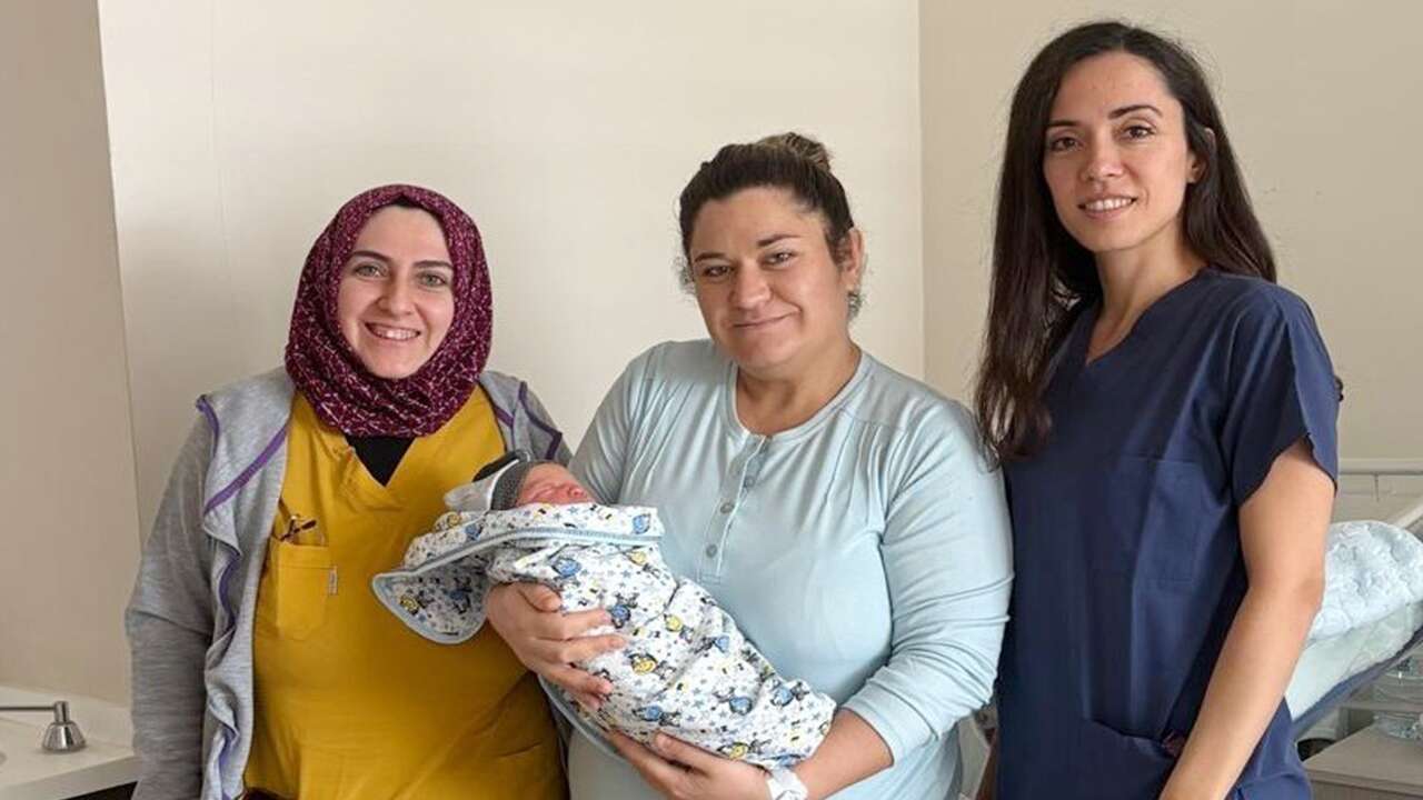 Plasenta Previa Tanılı Anne, Uşak’ta Başarılı Operasyonla Kurtarıldı