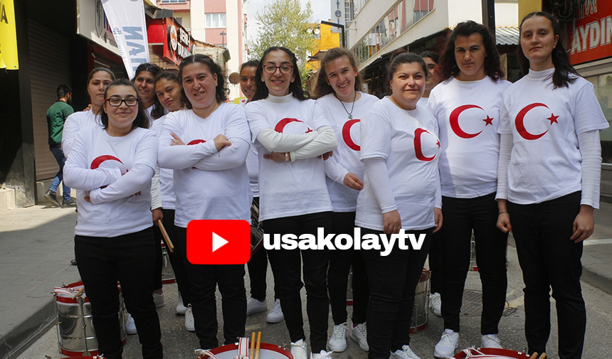 Engellilerden Oluşan Bando Takımı Eşliğinde Yürüyüş Yapıldı