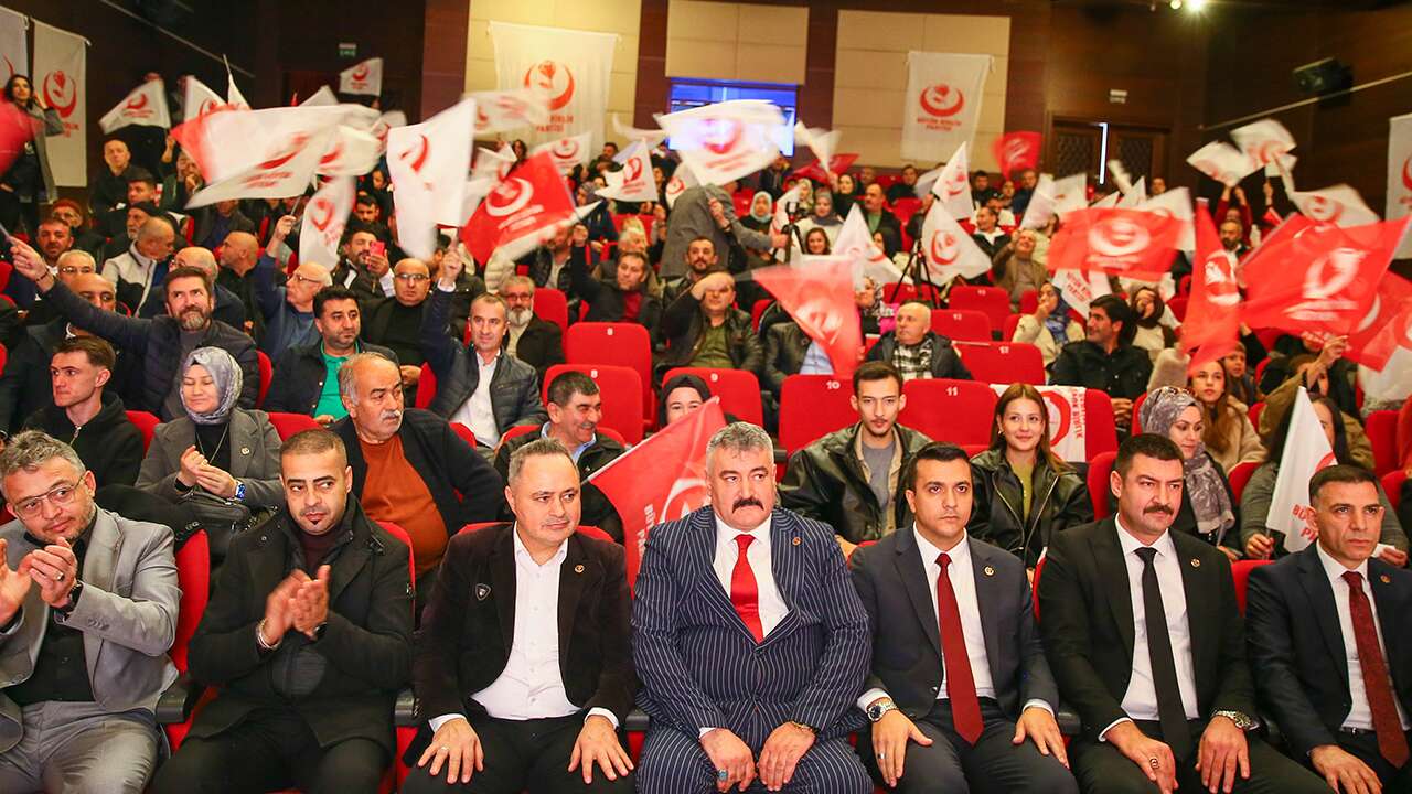BBP Uşak İl Kongresi’nde Güçlü Mesajlar