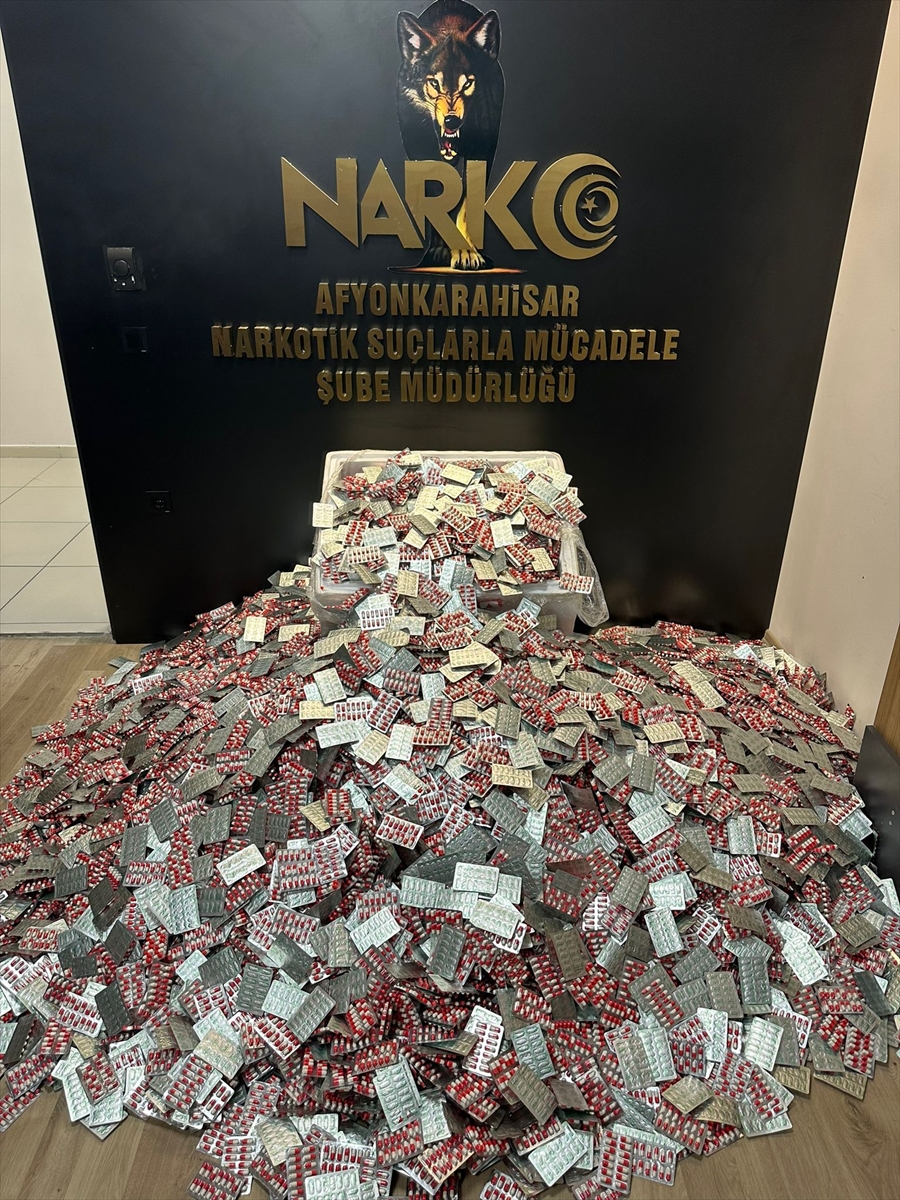Afyonkarahisar'da uyuşturucu operasyonunda 3 şüpheli yakalandı