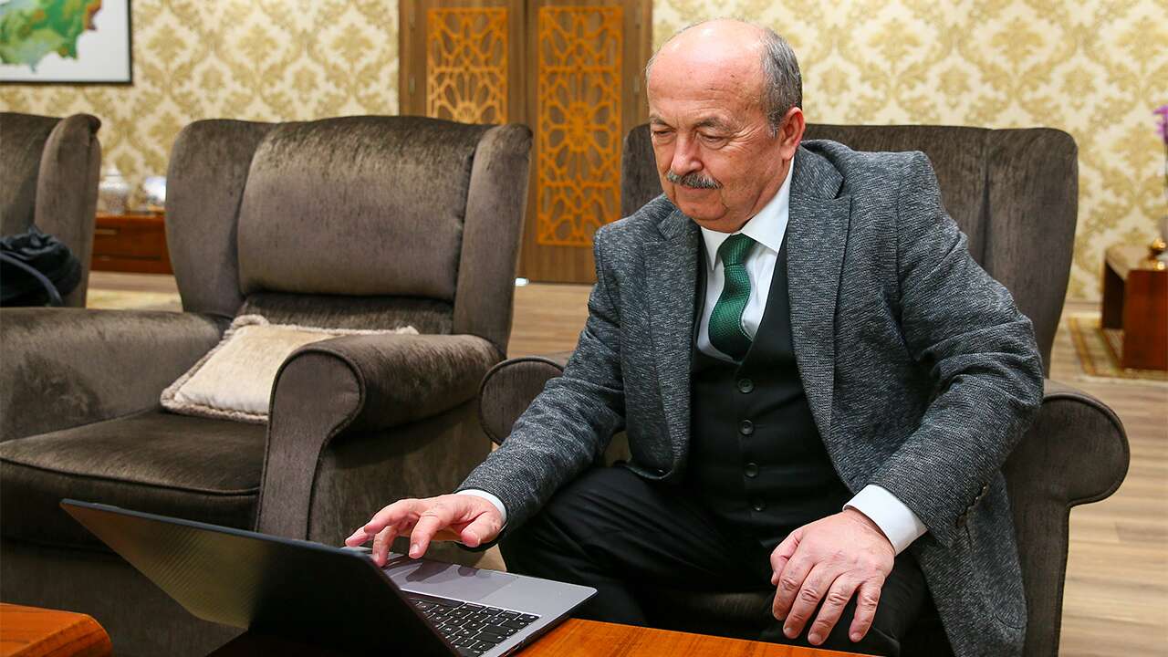 Rektör Demir, AA'nın "Yılın Kareleri" oylamasına katıldı