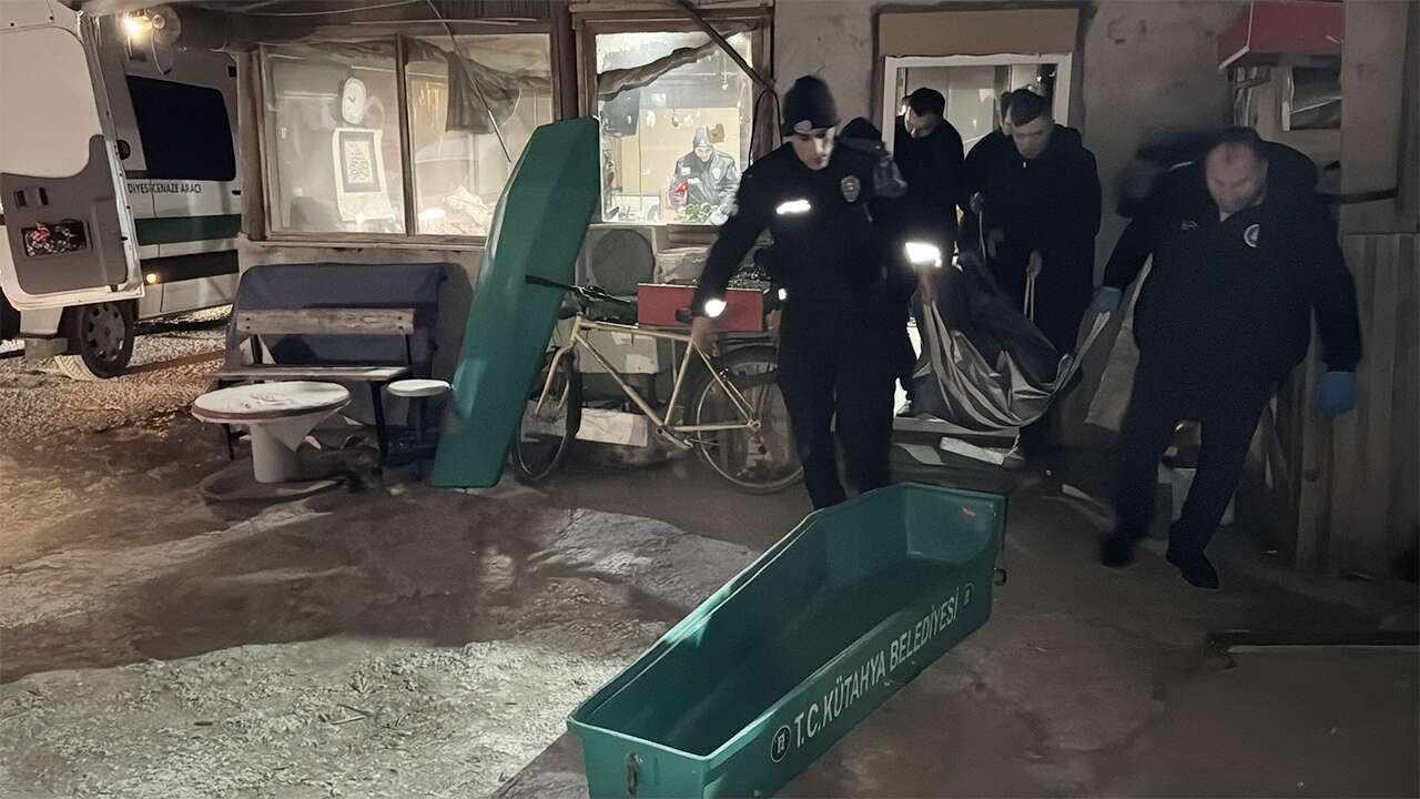 Otoparkın gece bekçisi iş yerinde ölü bulundu