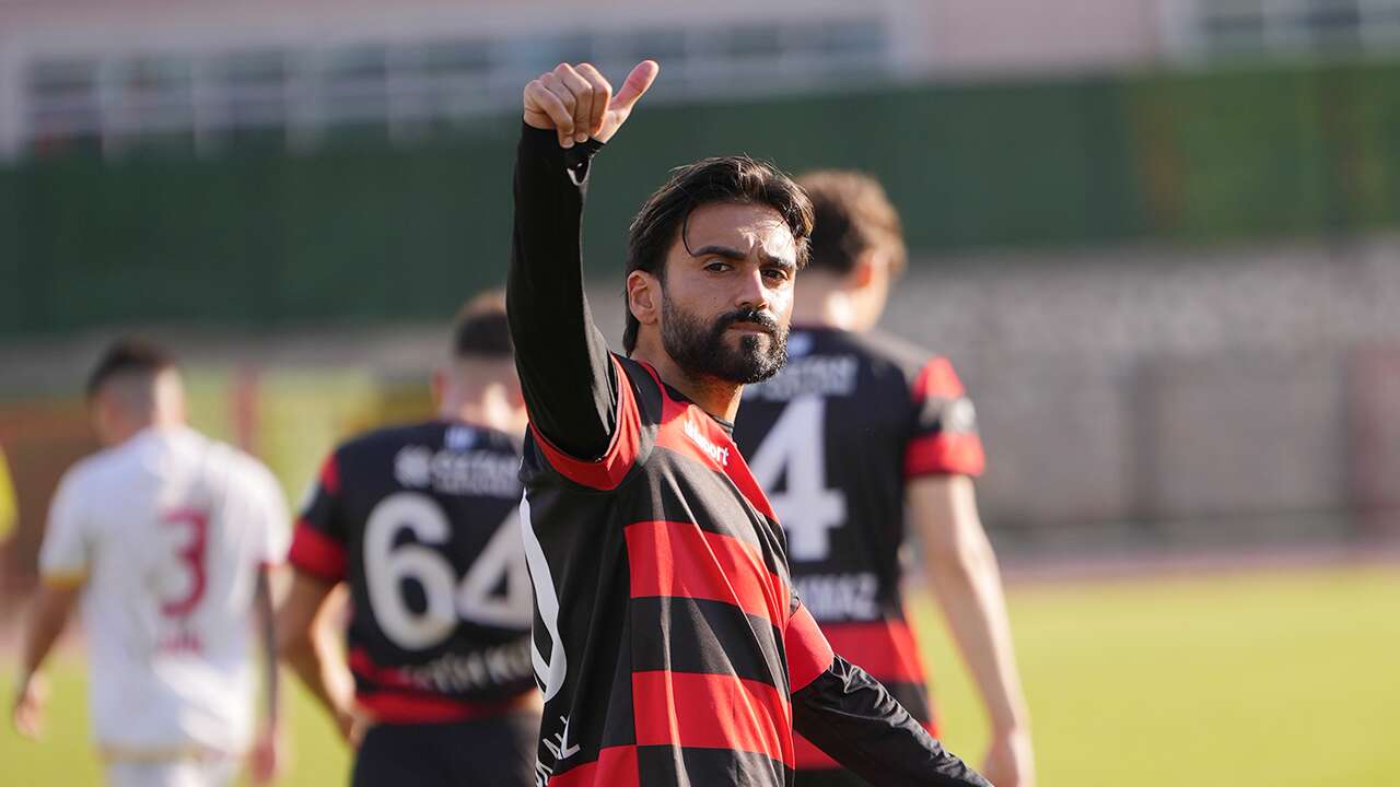 Uşakspor’da Selçuk Alibaz kadro dışı: U19'a gönderildi!