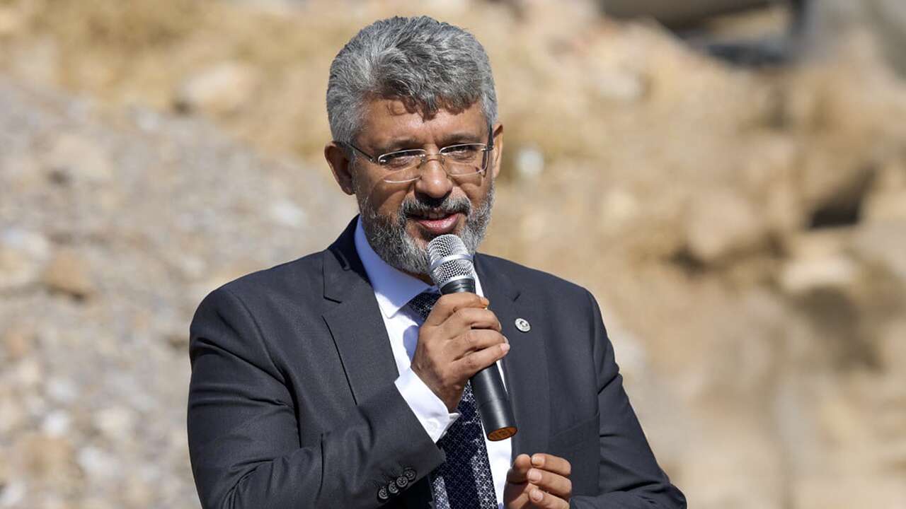 AK Parti Uşak teşkilatı Mehmet Altay için şifa diledi
