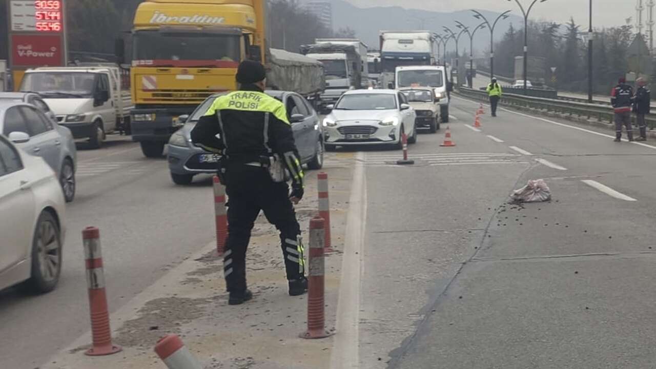 Salihli'de kamyonun çarptığı yaya öldü