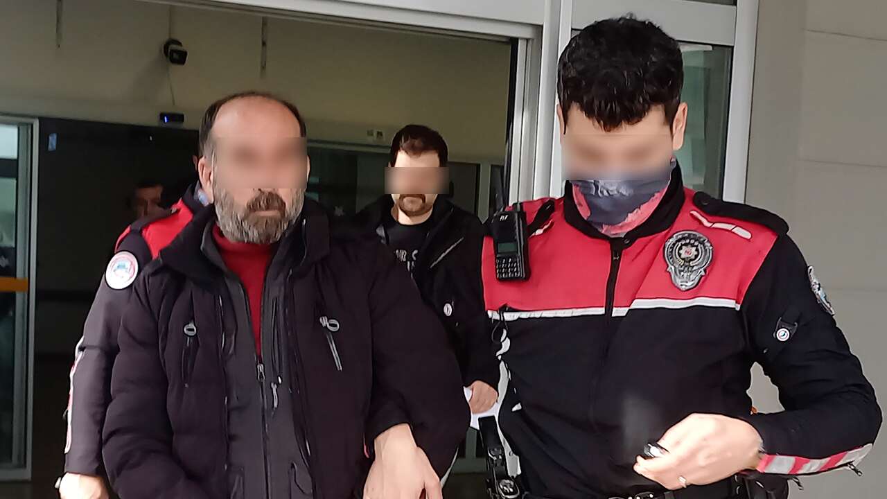 Manisa'da ayrı yaşadığı eşi tarafından tabancayla vurulan kadın öldü