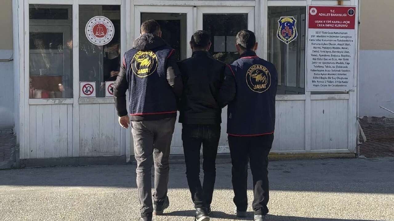 Uşak'ta farklı suçlardan aranan 31 kişi cezaevine gönderildi