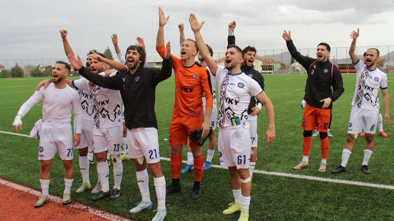 Gol makinesi sahne aldı, Eşme kazandı "1-0"