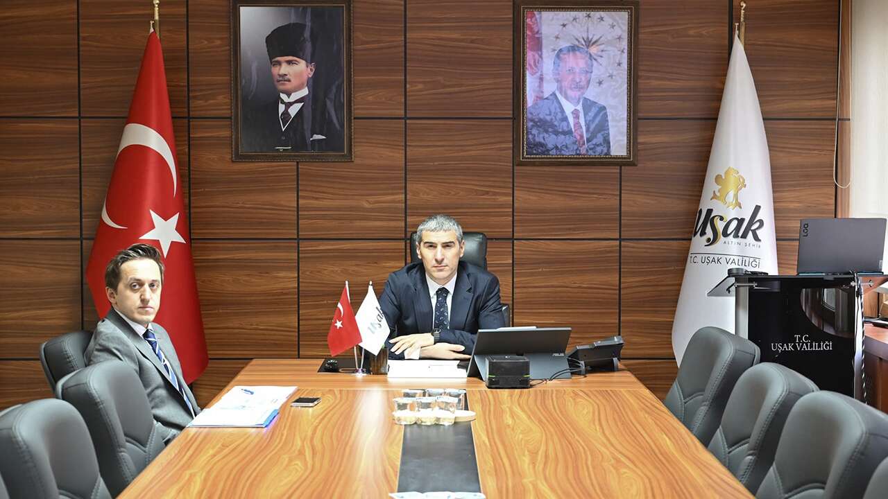 Uşak Valisi Aktaş, düzensiz göç toplantısına katıldı