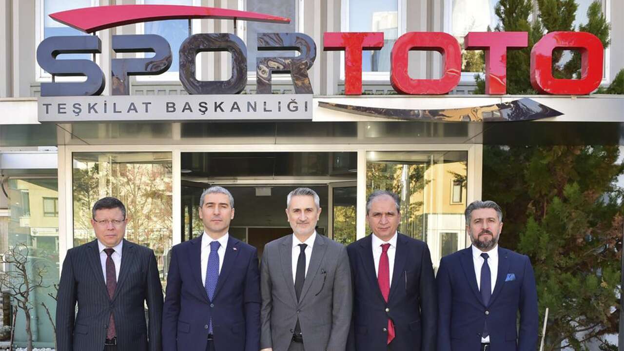 Uşak ve ilçelerine 6 yeni spor tesisi yatırımı