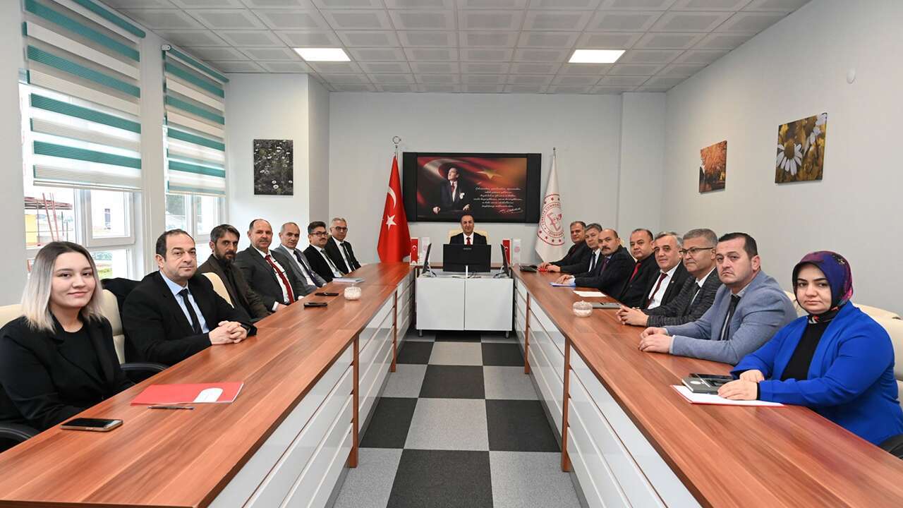 Mesleki eğitimde devamsızlık ve başarı masaya yatırıldı