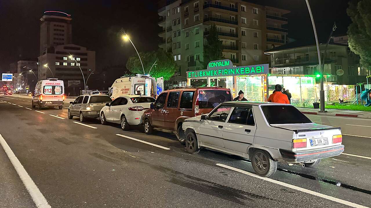 Uşak’ta Zincirleme Kaza: 6 Yaralı