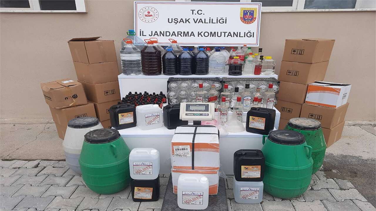 Ulubey’de kaçak alkol operasyonu