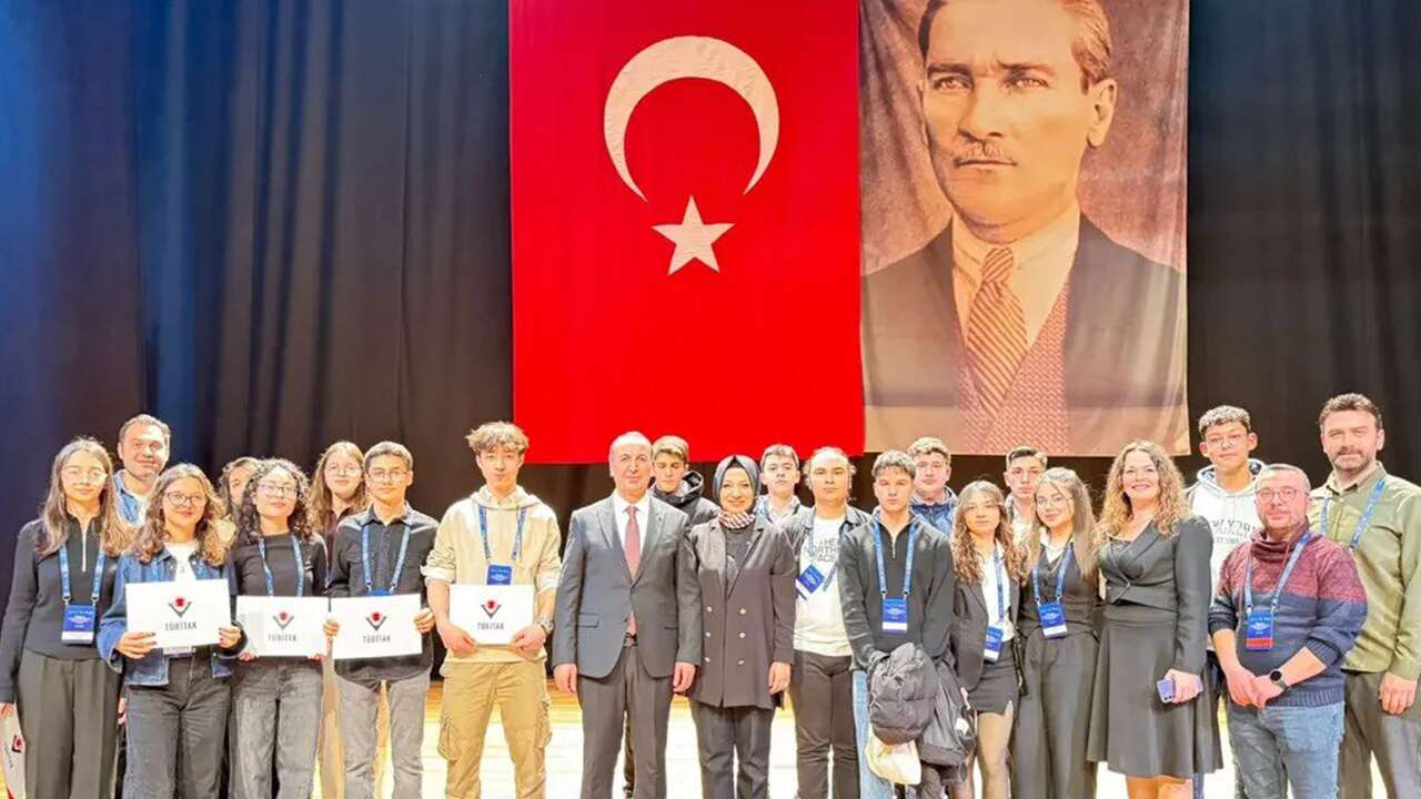 Uşak’lı öğrencilerden TÜBİTAK finalinde büyük başarı