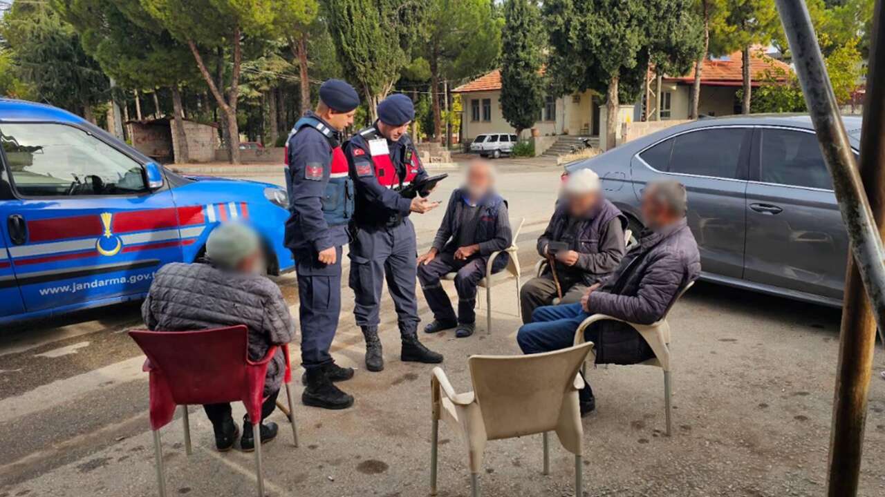 Uşak'ta aranan 3 şahıs yakalandı