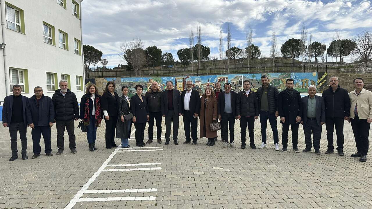 Eşme Saraycık İlkokulu ve Ortaokulu’na ziyaret