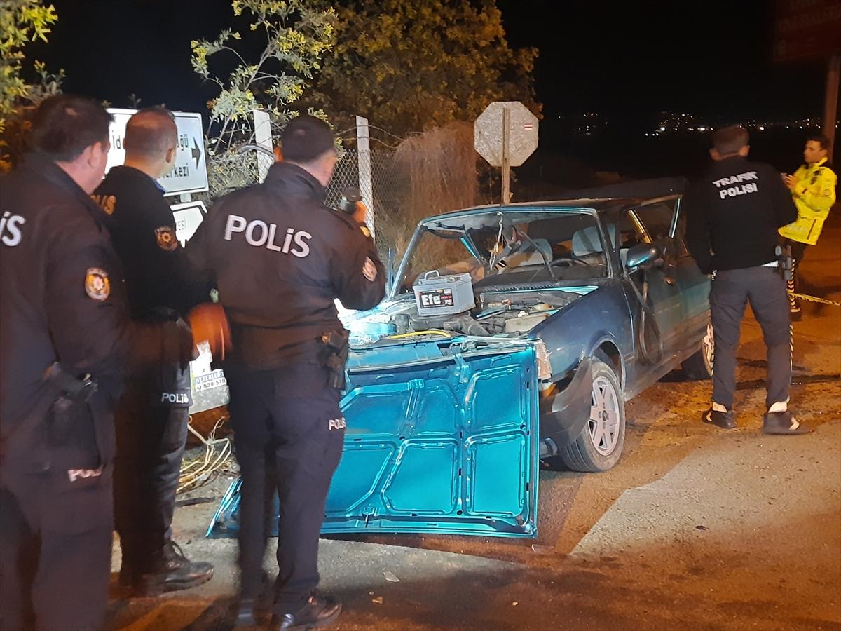 AYDIN - İki otomobil çarpıştı, 1 kişi öldü, 4 kişi yaralandı