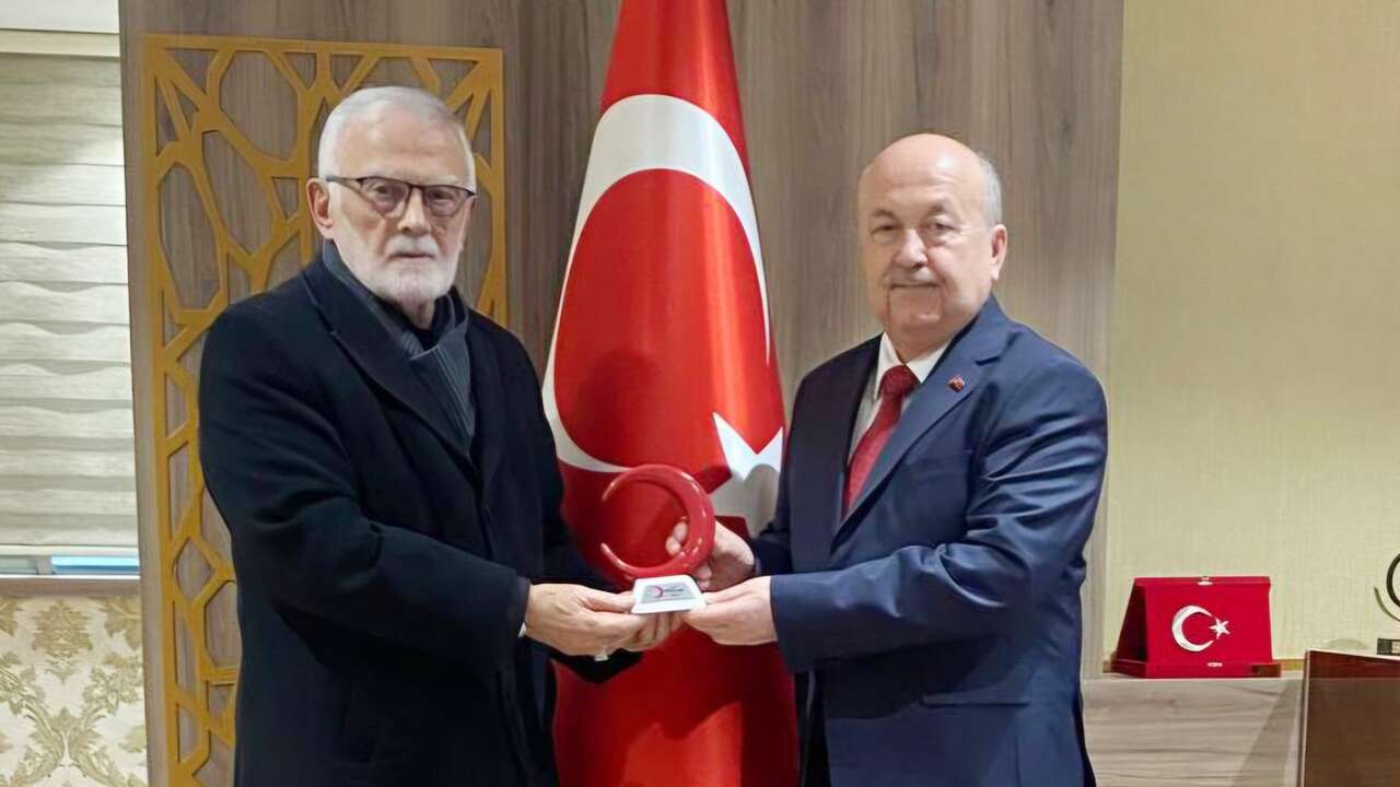 Kızılay’dan Rektör Demir’e Hayırlı Olsun Ziyareti