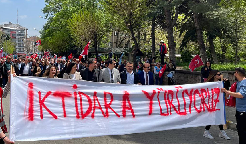 CHP'den "Hak, Hukuk, Adalet" Yürüyüşü