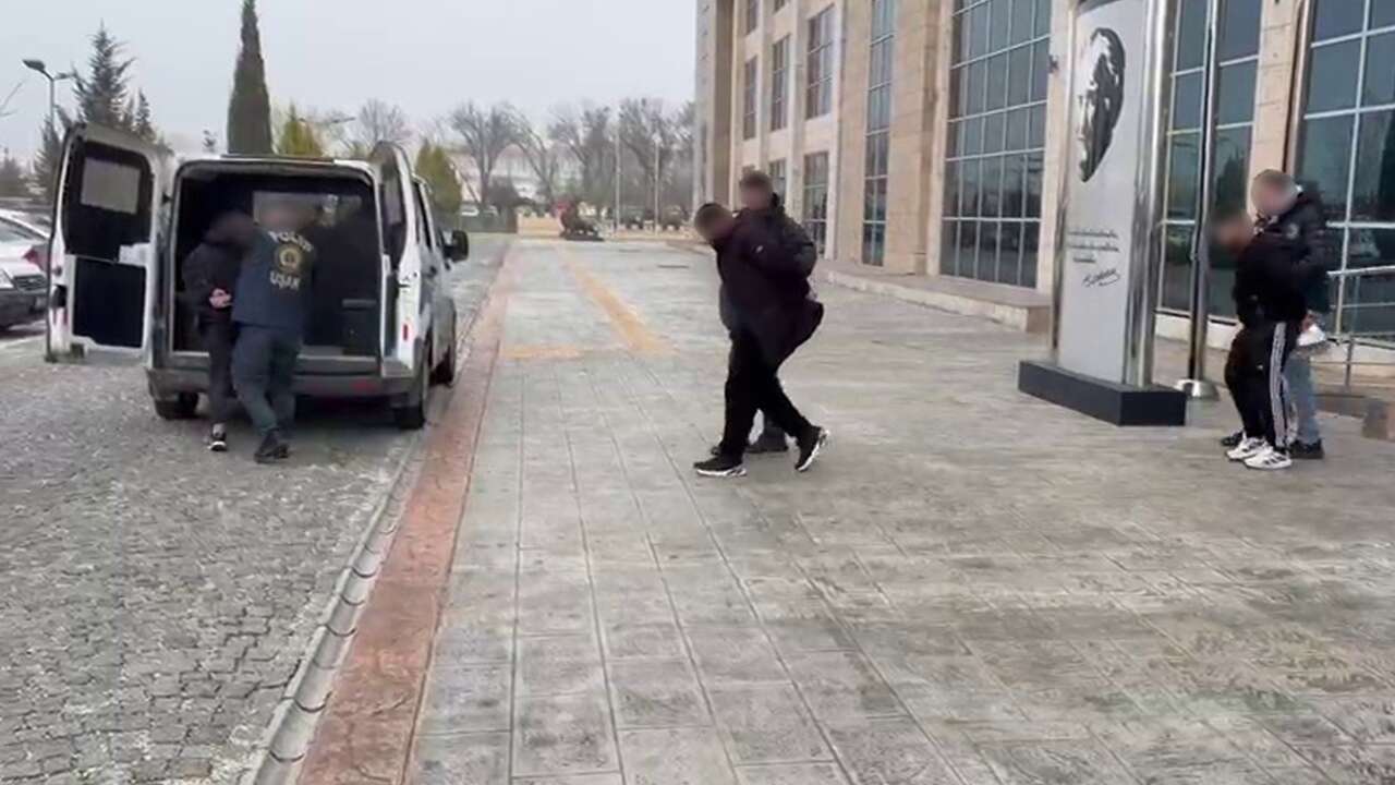 Uşak'ta 5 zehir taciri tutuklandı