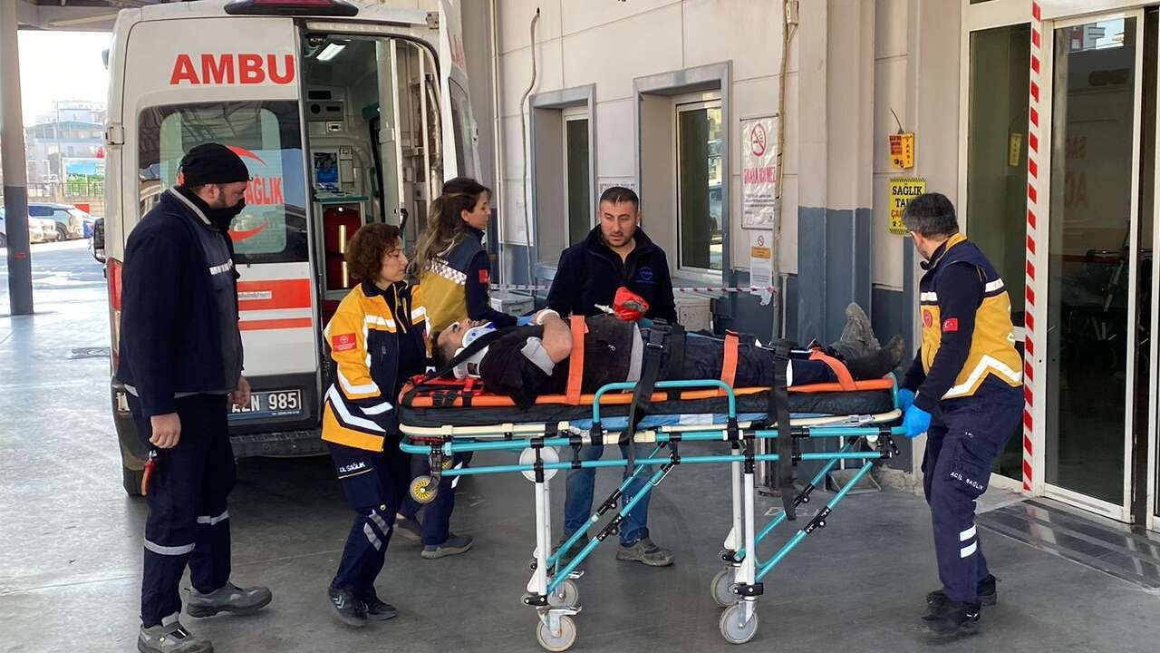 Nazilli'de fabrikanın çatısından düşen işçi hastaneye kaldırıldı