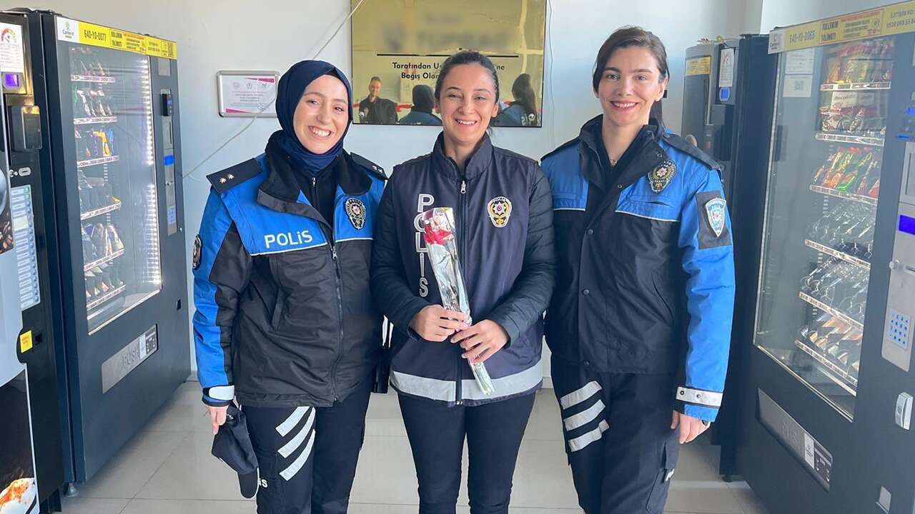 Uşak'ta kadın polisler unutulmadı