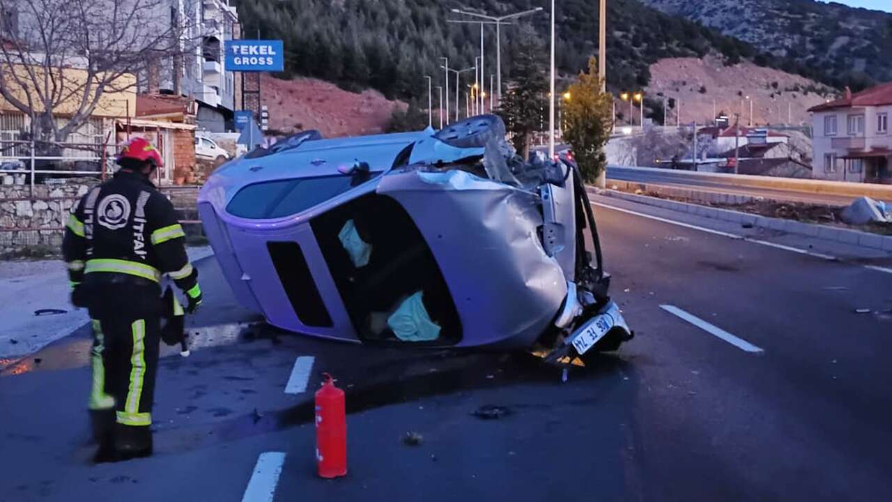 Denizli'de trafik kazasında 2 kişi yaralandı