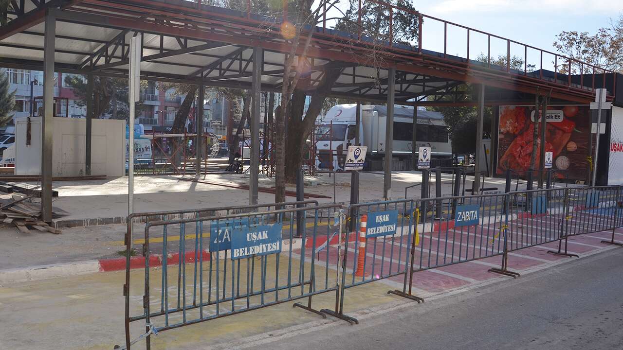 Uşak'ta Halk Etin yanına "Halk Kıraathanesi" açılıyor