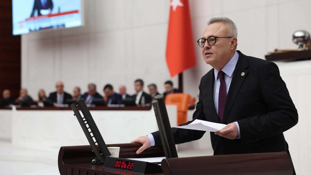 Uşak’ta Okulda WhatsApp Krizi: 4 Öğretmen İçin Soruşturma İddiası