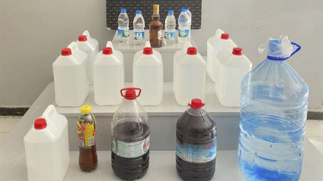 Uşak’ta Sahte İçki Operasyonu: Etil Alkol ve Sahte Rakı Ele Geçirildi