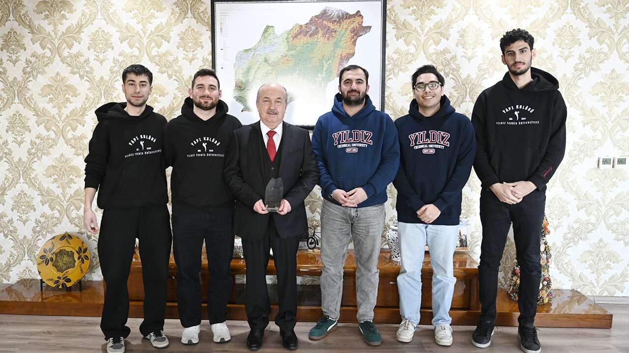 YTÜ Yapı Kulübü Öğrencilerinden Rektör Demir’e Ziyaret