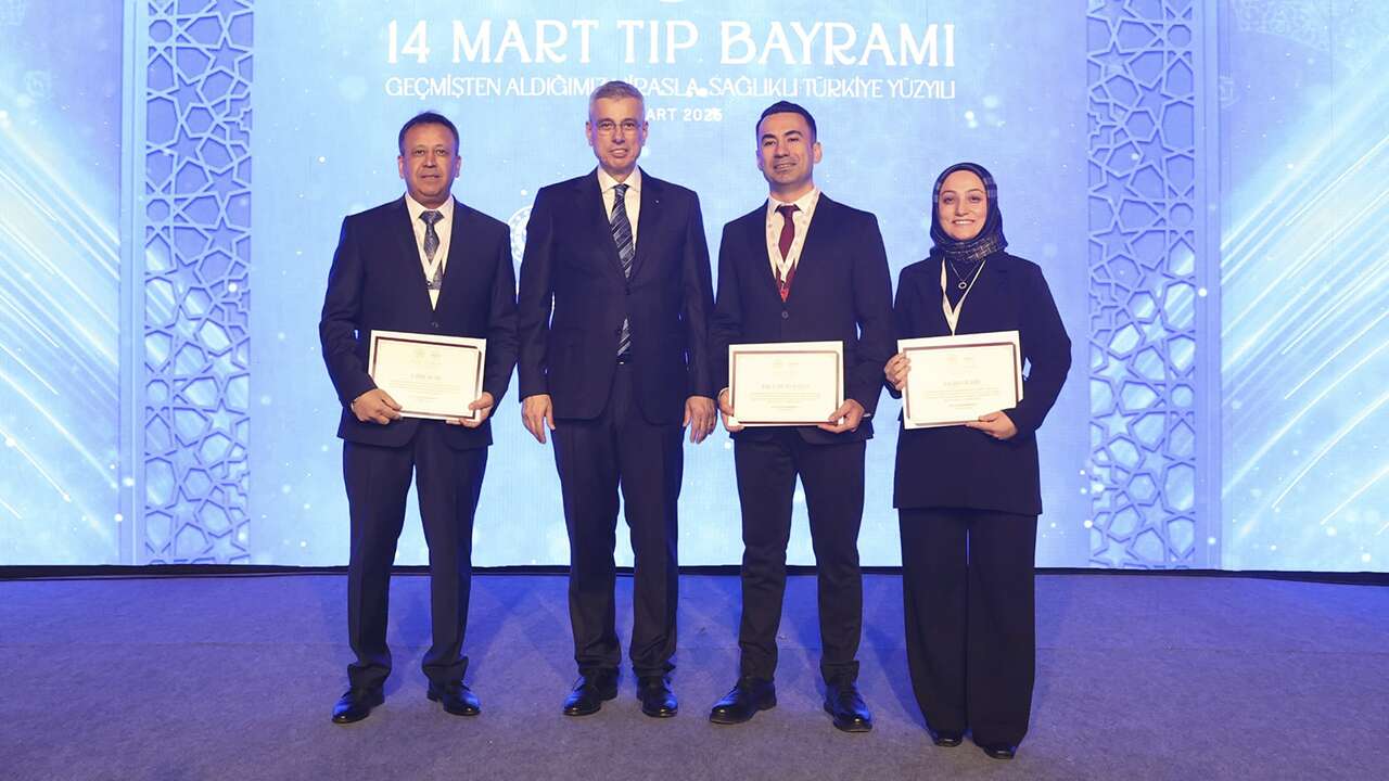14 Mart Tıp Bayramı’nda Uşak'tan Doktor ve Hemşireye Cumhurbaşkanı Erdoğan’dan Ödül