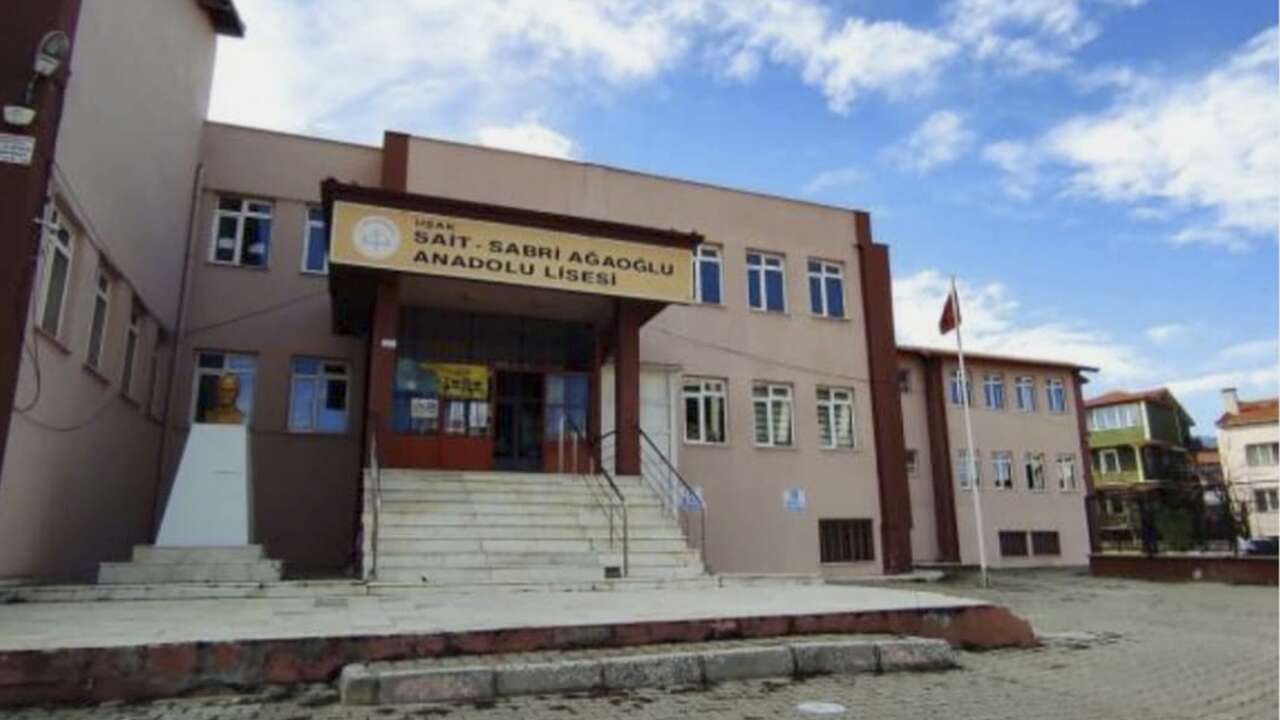 Uşak’tan Sait-Sabri Ağaoğlu Anadolu Lisesi Erasmus Konsorsiyumuna Seçildi