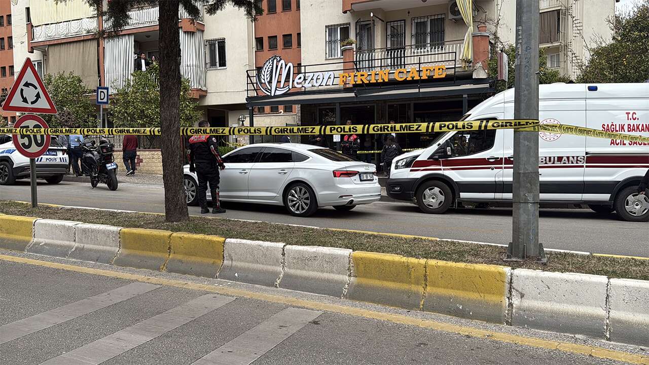 Eski Aydınspor Başkanı Erhan Özlüer ve kardeşi silahla vurularak öldürüldü