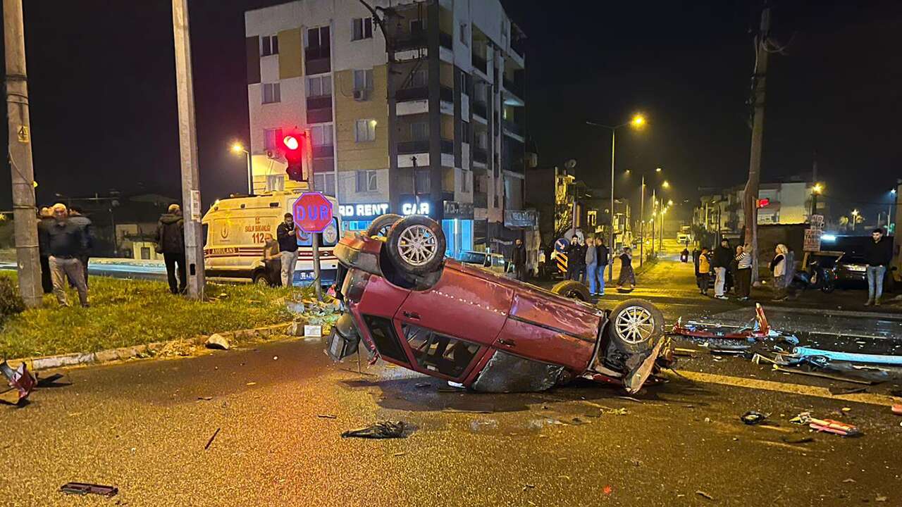 Aydın'da takla atan otomobildeki 2 kişi yaralandı