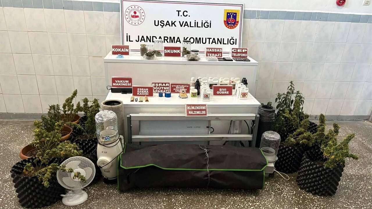 Uşak'ta Ünalan ve Cumhuriyet Mahallesinde uyuşturucu operasyonu