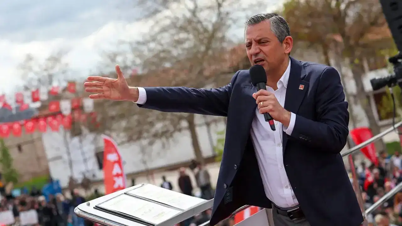 CHP Genel Başkanı Özel, İzmir'de konuştu