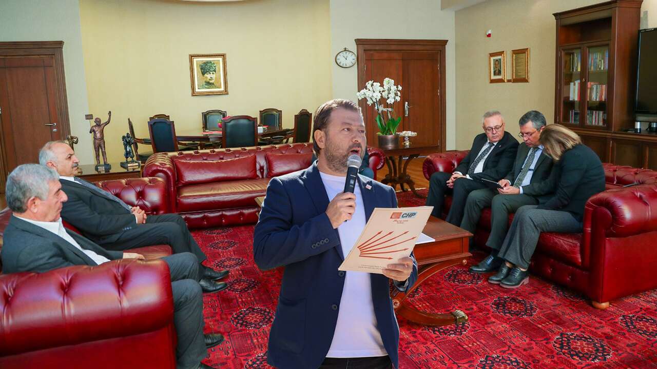 "Özgür Özel Bizi Dinlemedi, İstifa Etmek Zorunda Kaldık"