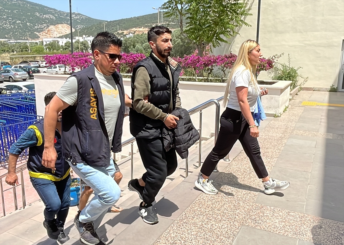 MUĞLA - Bodrum'daki cinayete ilişkin 3 zanlı gözaltına alındı