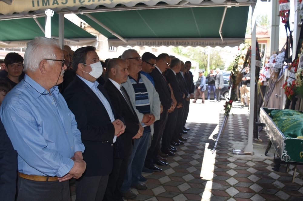 Emniyet Genel Müdürü Mehmet Aktaş Afyonkarahisar'da cenazeye katıldı