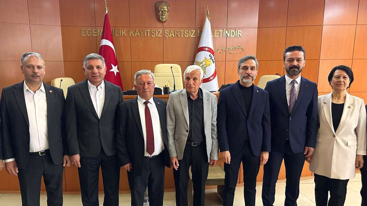 Uşak Köy muhtarları tercihini yaptı: Bayar ve Mıdık yeniden seçildi