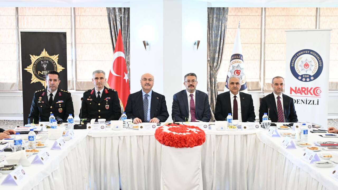 Uyuturucu ile mücadele için Denizli'de yapılan toplantıya Uşak da katıldı