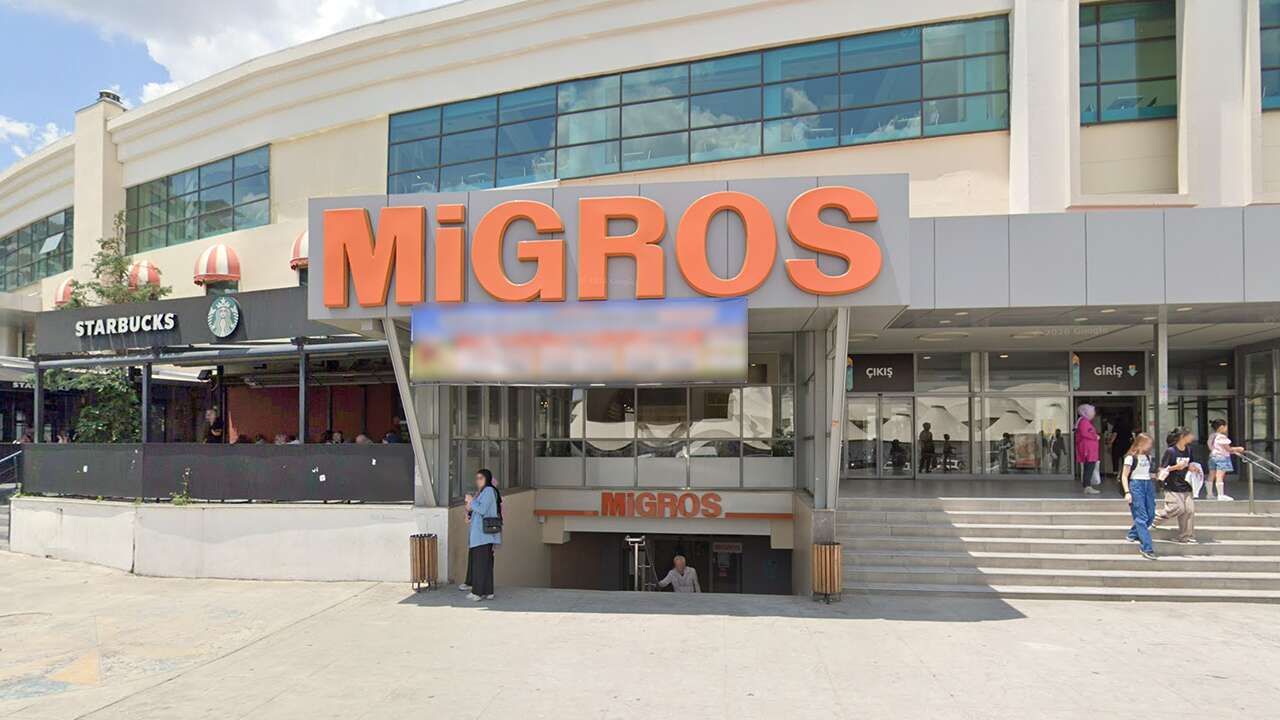 Karun AVM'deki Migros yeniden açıldı