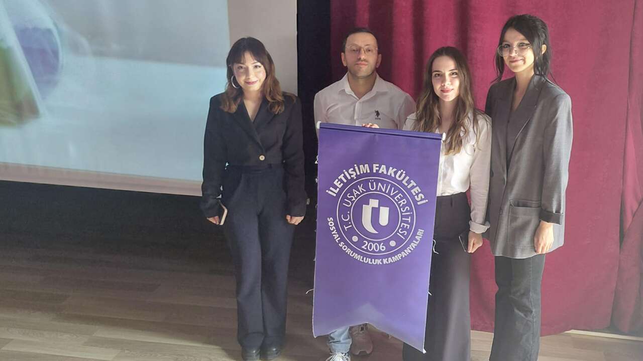 Uşak Üniversitesi’nde Retinol Kullanımına Yönelik Bilgilendirme Semineri Düzenlendi